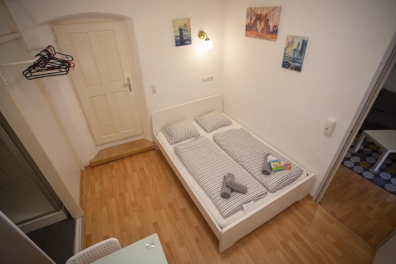 Nice Old Town Apartment ฮัลล์อินทีโรล ภายนอก รูปภาพ