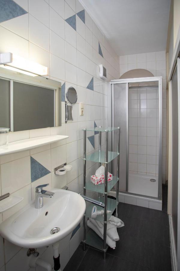 Nice Old Town Apartment ฮัลล์อินทีโรล ภายนอก รูปภาพ