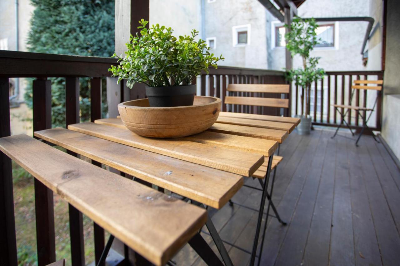 Nice Old Town Apartment ฮัลล์อินทีโรล ภายนอก รูปภาพ